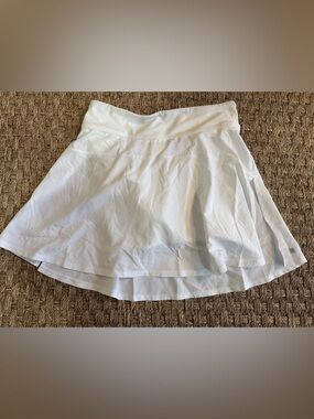 White Women's Athletic Skort - Lightweight Performance Style - Leto